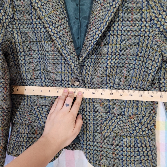 CAbi wool tweed blazer with rabbit fur trim collar - Picture 8 of 9